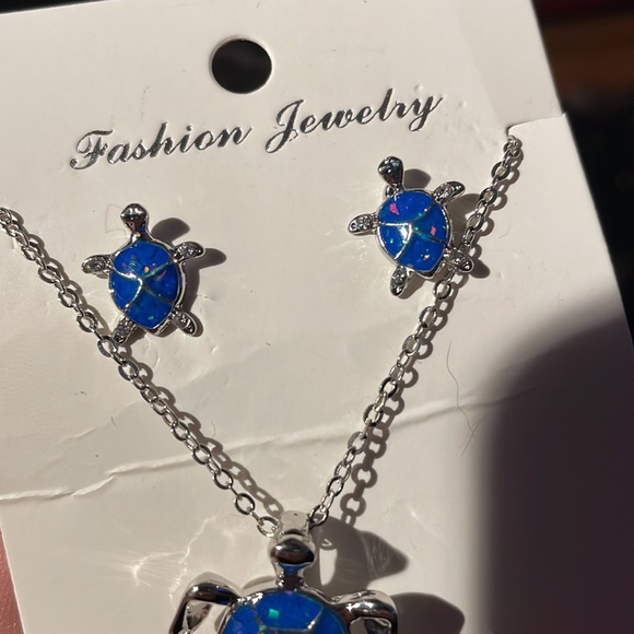 Opal & Ocean Vibe Sea Turtle Jewelry Set - Picture 3 of 5